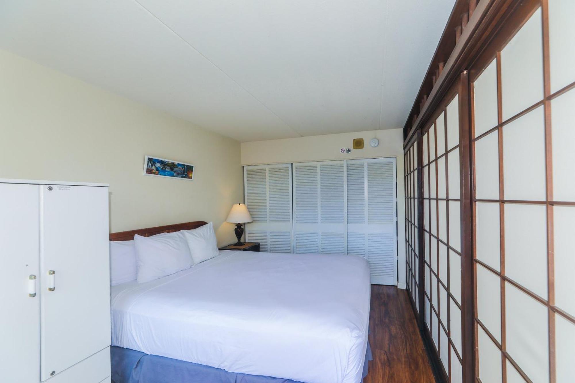 Ilikai Tower 701 View 1br